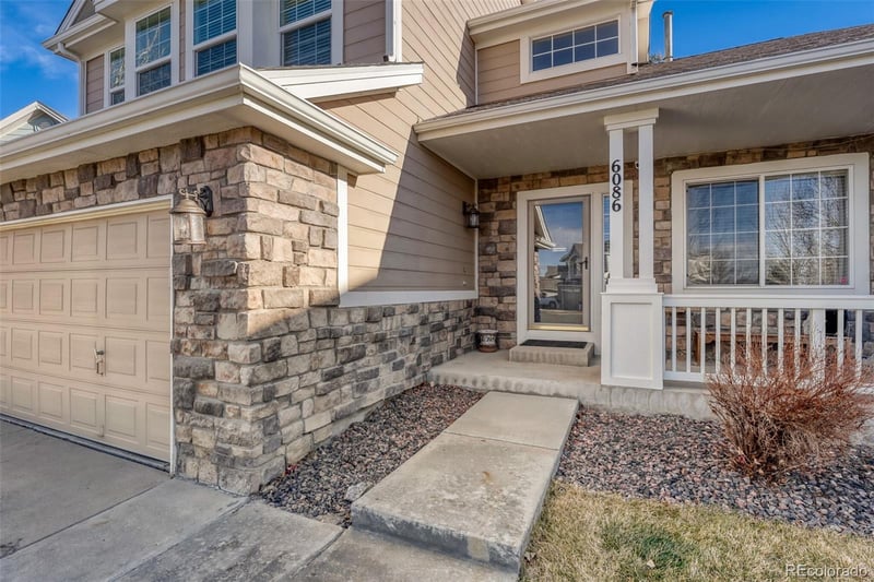 6086 Ukraine St, Aurora, CO 80015