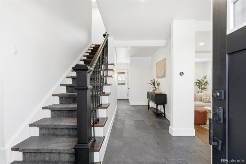 6645 Race Cir, Centennial, CO 80121