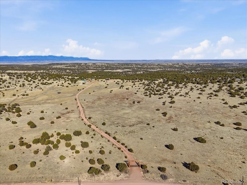 7825 Soda Creek Rd, Pueblo, CO 81005