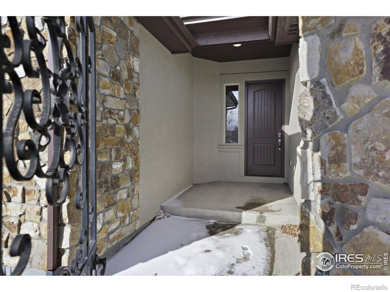 2078 Vineyard Dr, Windsor, CO 80550