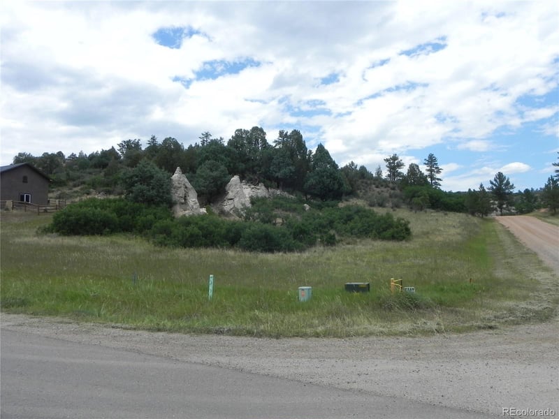 7749 Inca Rd, Larkspur, CO 80118