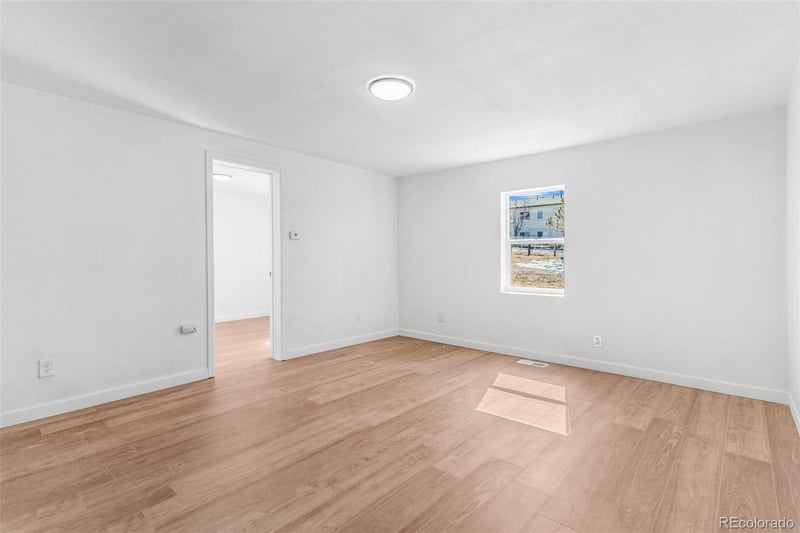 350 Elbert St, Elizabeth, CO 80107