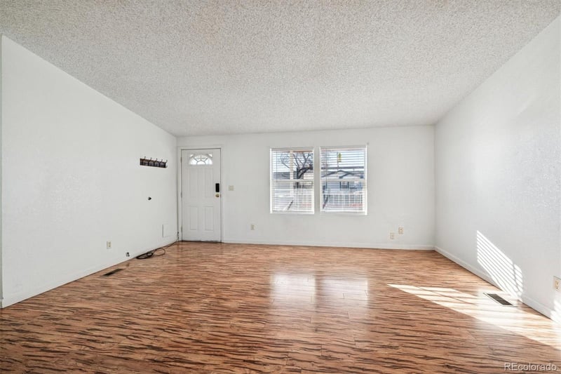 6185 81st Ave, Dupont, CO 80024