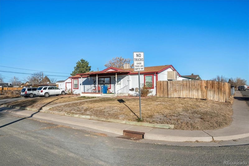 6185 E 81st Ave, Dupont, CO 80024
