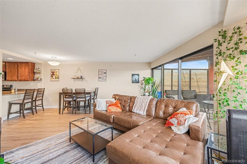 100 Park Ave #905, Denver, CO 80205