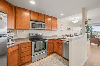100 Park Ave #905, Denver, CO 80205