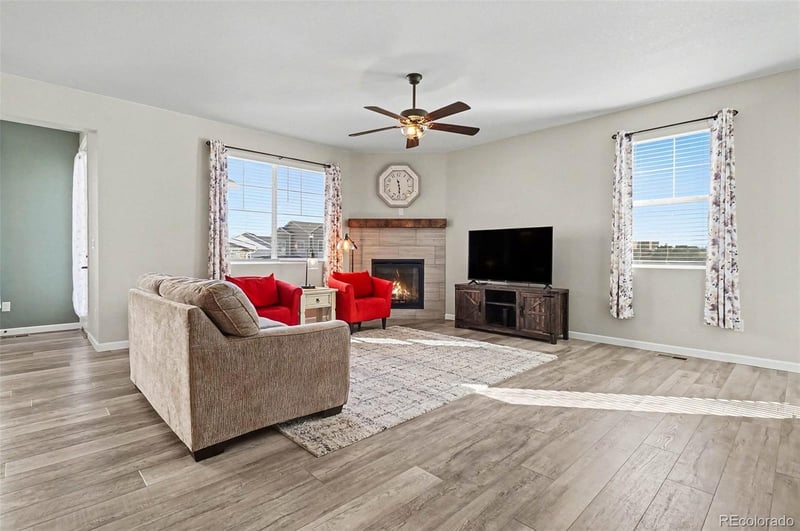 469 Whisper Wind Ln, Castle Rock, CO 80104