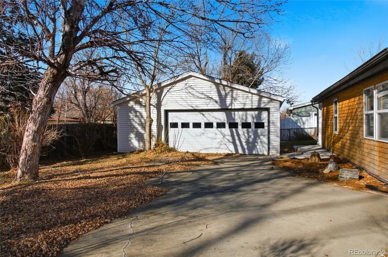 941 Quentin St, Aurora, CO 80011