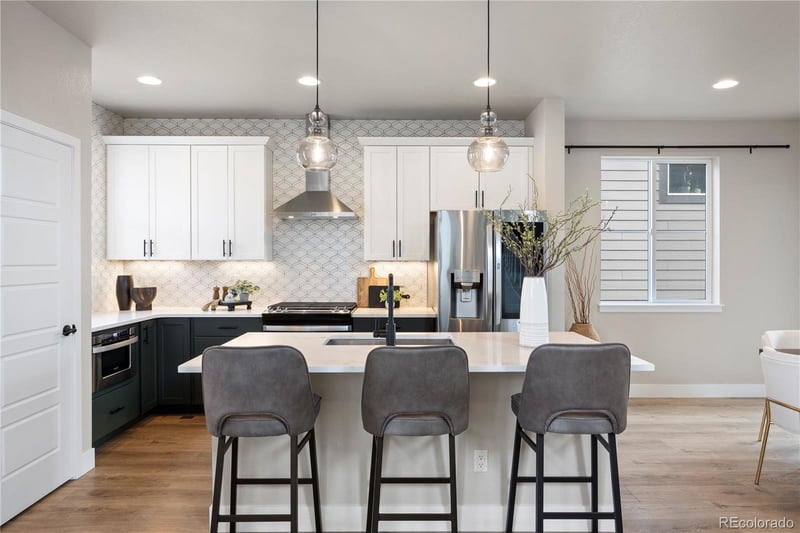 1556 Stablecross Dr, Castle Pines, CO 80108