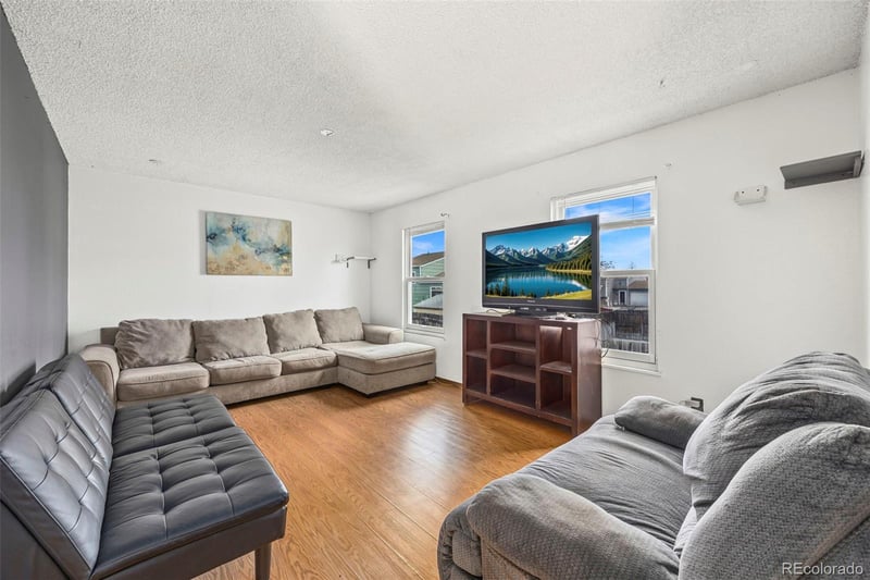 1956 Cathay St, Aurora, CO 80011