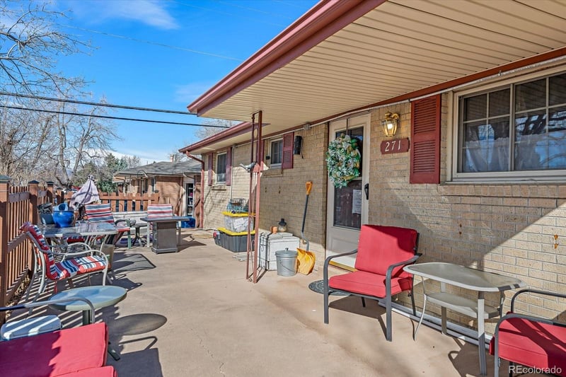 271 Davies Ave, Centennial, CO 80122