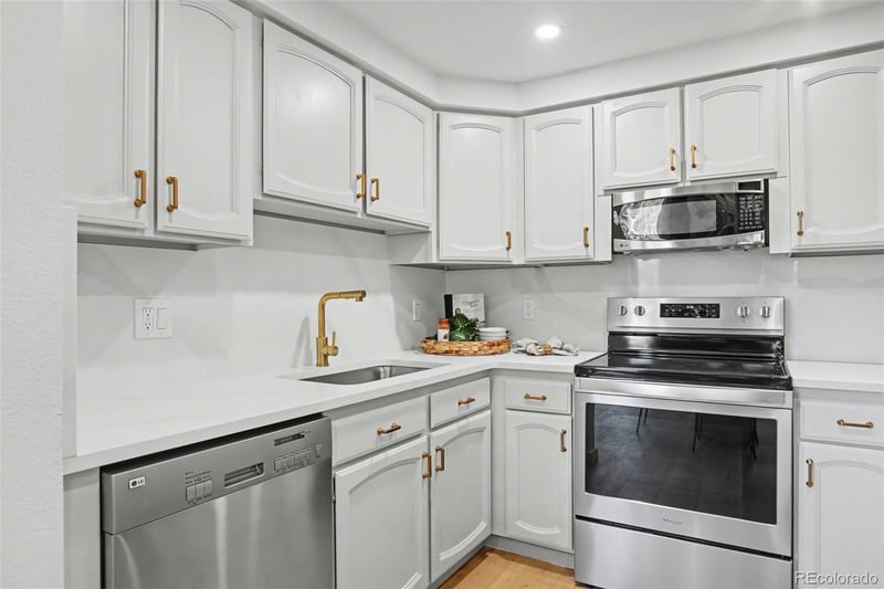 6473 Havana St #B, Englewood, CO 80111