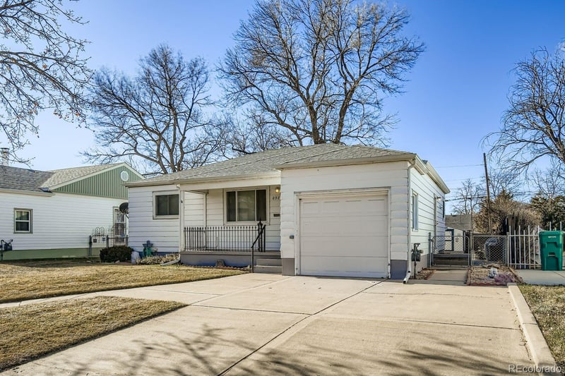 2381 Nome St, Aurora, CO 80010