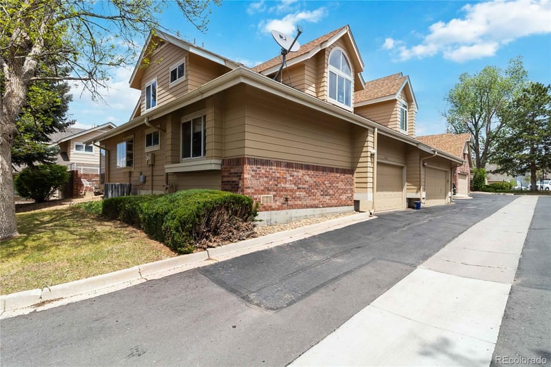 2136 Scranton Way, Aurora, CO 80014