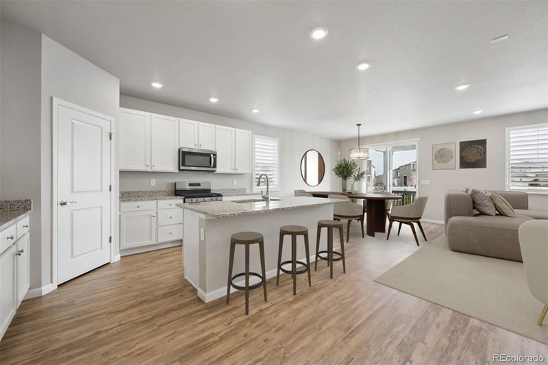 44 Titus St, Aurora, CO 80018