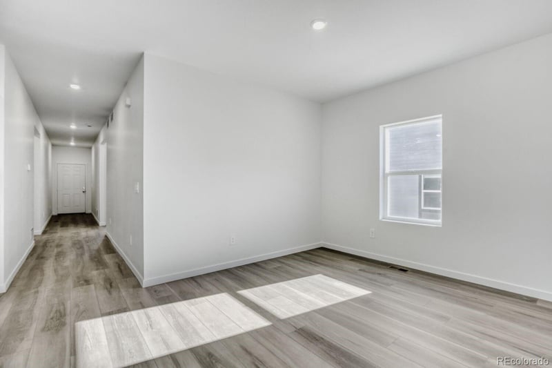 252 Kobe Ln, Johnstown, CO 80534