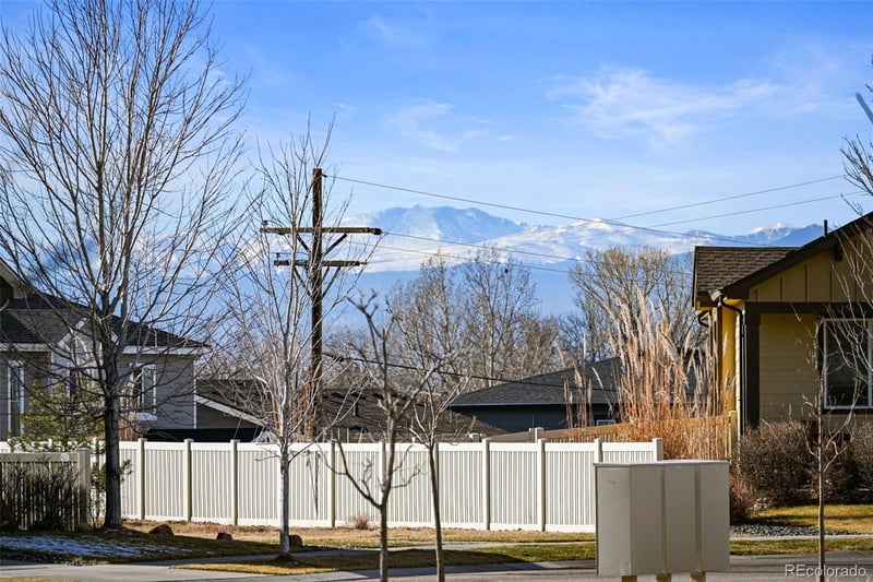 10476 Akron St, Commerce City, CO 80640