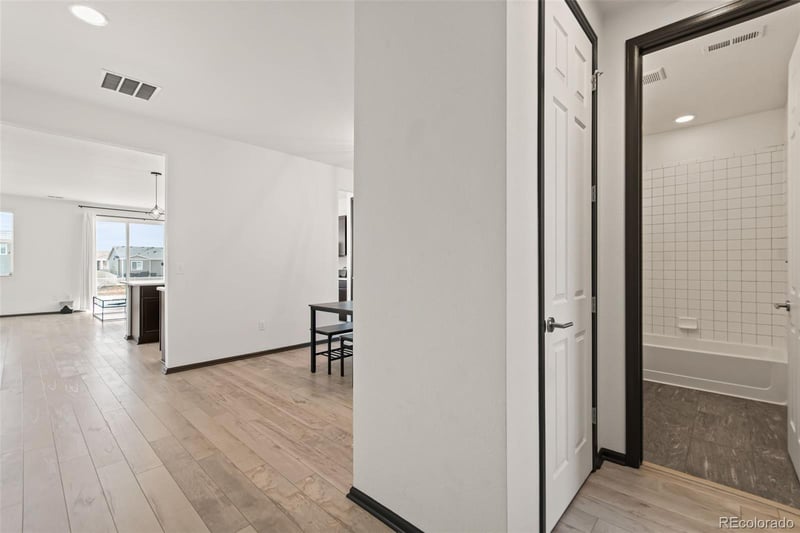 10476 Akron St, Commerce City, CO 80640