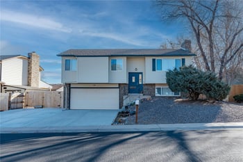 3348 Elkhart St, Aurora, CO 80014