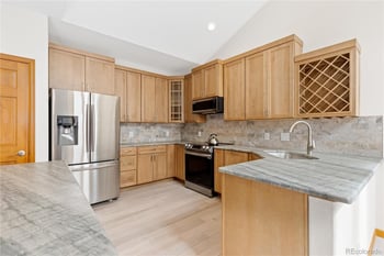 7592 Monaco Way, Centennial, CO 80112