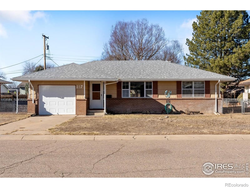 107 5th St, La Salle, CO 80645
