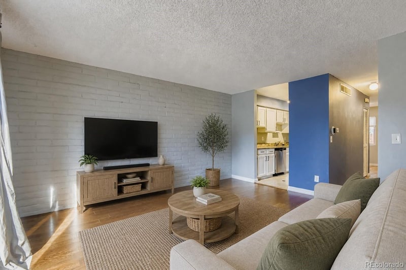 1060 Parker Rd #25, Denver, CO 80231