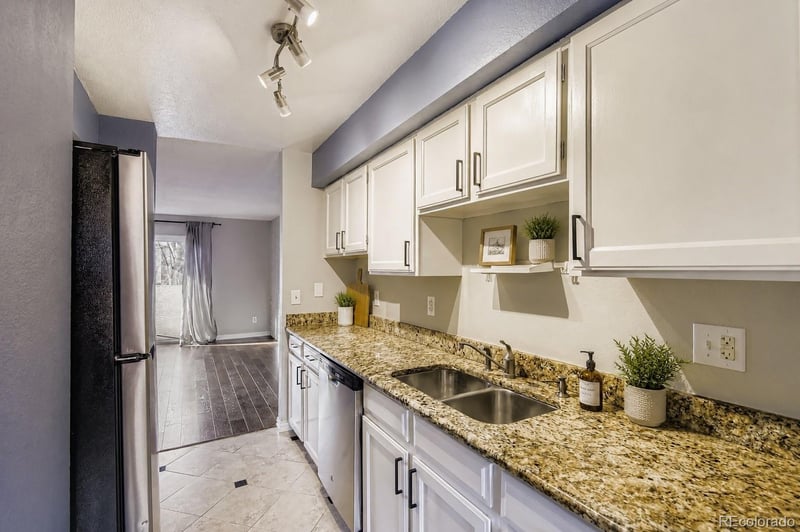 1060 Parker Rd #25, Denver, CO 80231