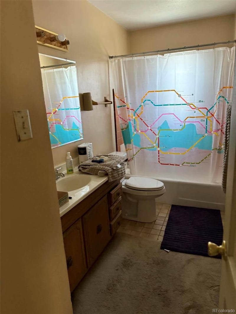 1251 Salem St, Aurora, CO 80011