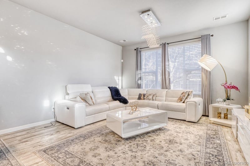 1871 Buchanan Cir, Aurora, CO 80018