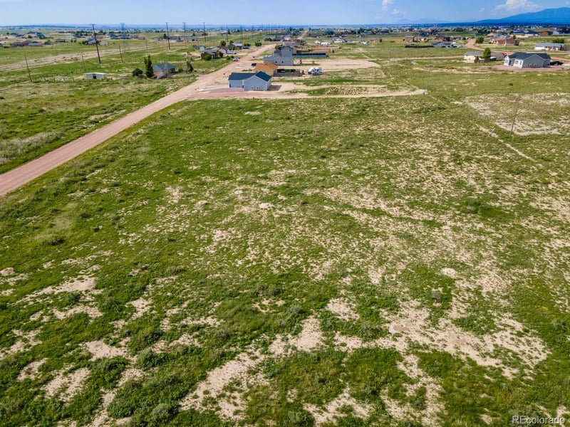 1431 Moonbeam Dr, Pueblo, CO 81007