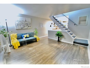 5808 Pearl St, Centennial, CO 80121