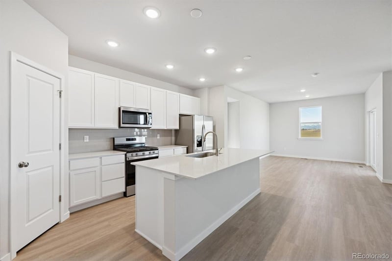 3671 Sandreed St, Dacono, CO 80514