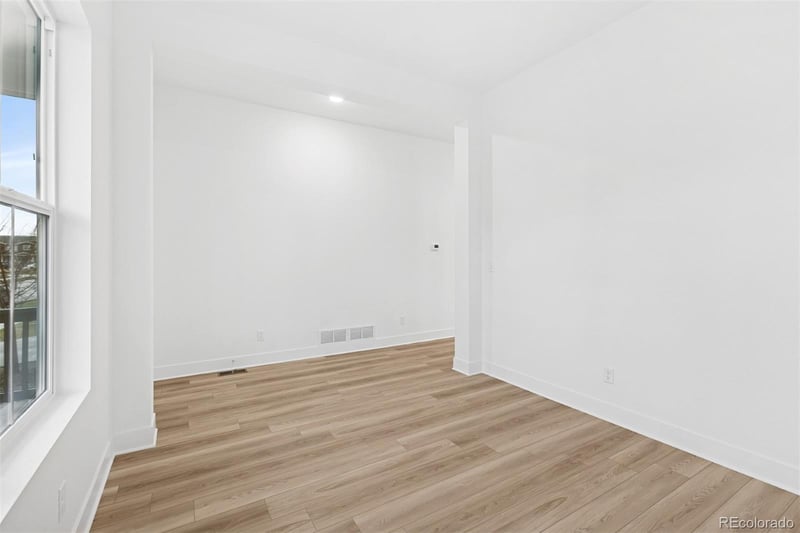 21047 62nd Dr, Aurora, CO 80019