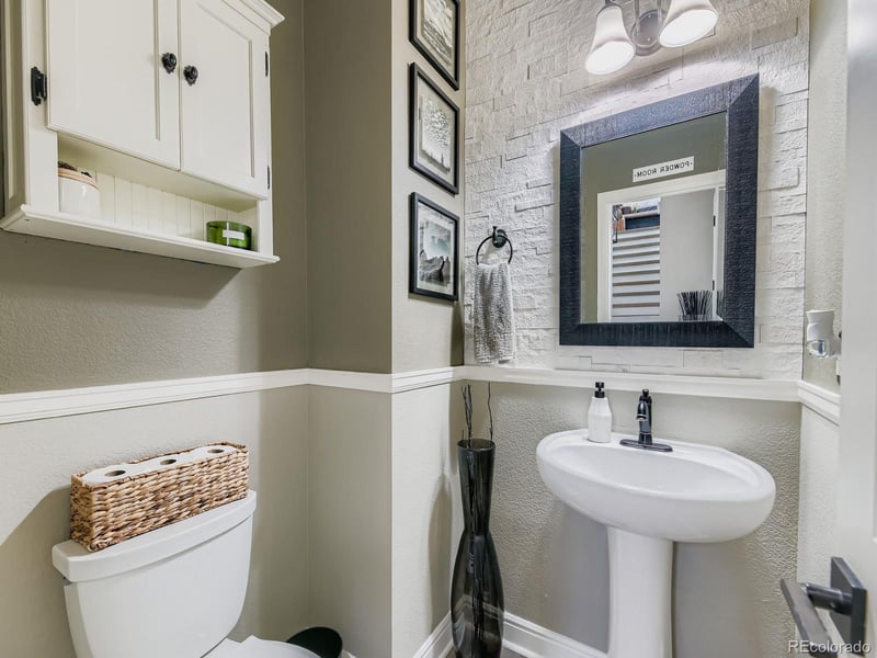 8073 135th Pl, Thornton, CO 80602