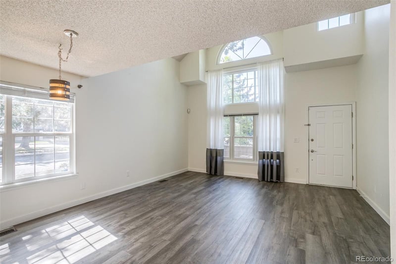 9903 Mexico Ave, Aurora, CO 80247