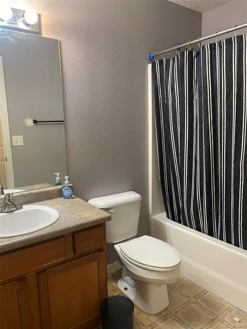 642 S Bow Mar Dr, Pueblo West, CO 81007