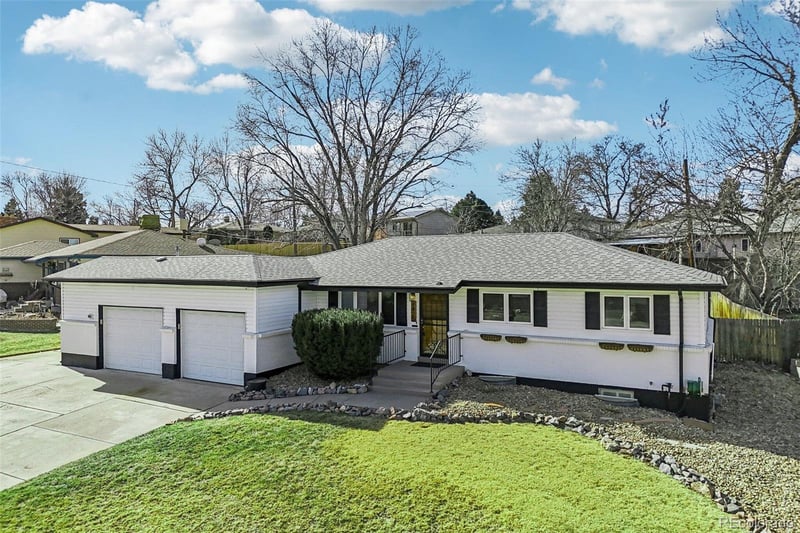 1825 Saulsbury Ct, Lakewood, CO 80232