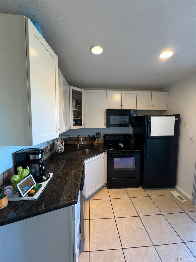 71 Sable Blvd #B21, Aurora, CO 80012