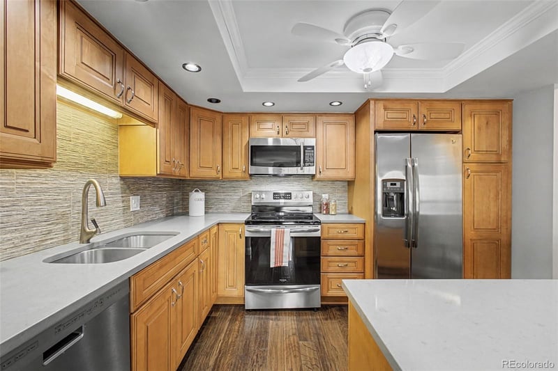 13601 Marina Dr #208, Aurora, CO 80014