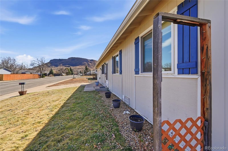5971 Crestone St, Golden, CO 80403
