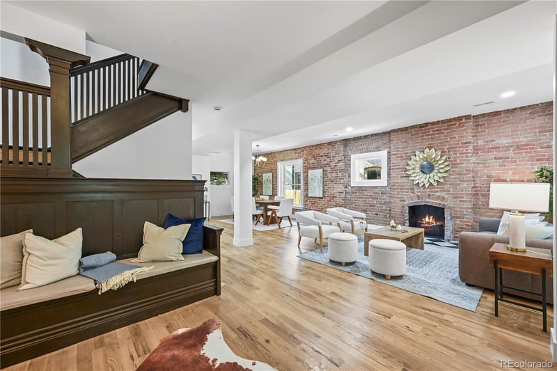 734 Downing St, Denver, CO 80218