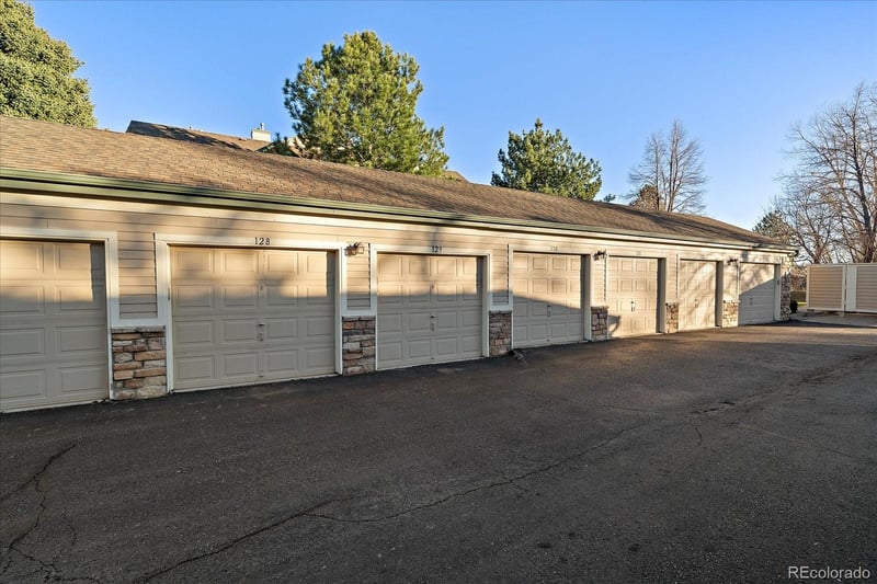 8358 Independence Cir #202, Littleton, CO 80128