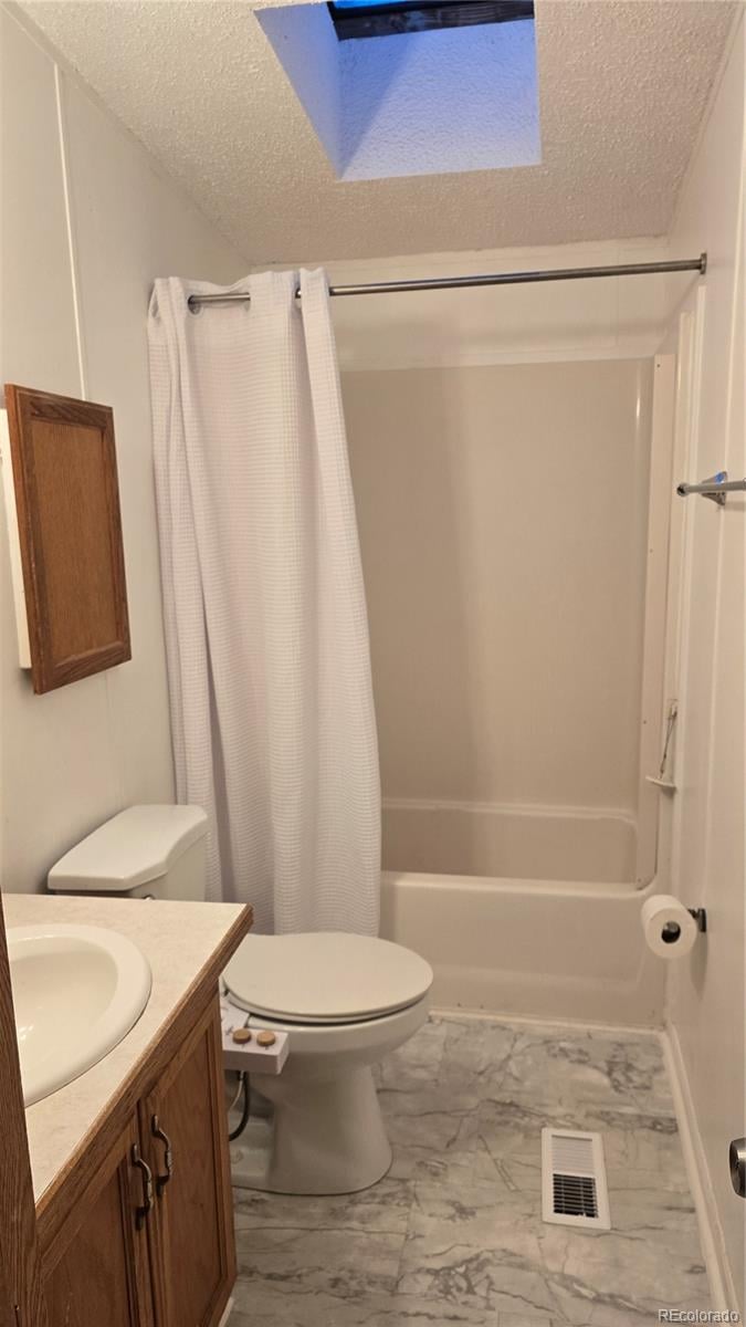 8621 Xanthia St, Commerce, CO 80022