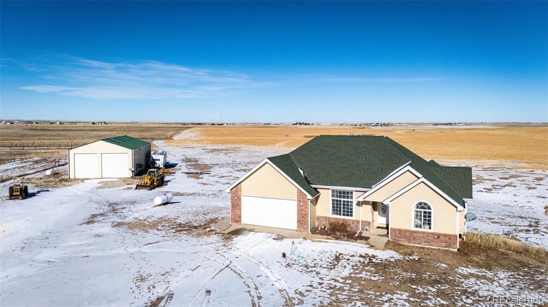 43201 88th Ave, Bennett, CO 80102