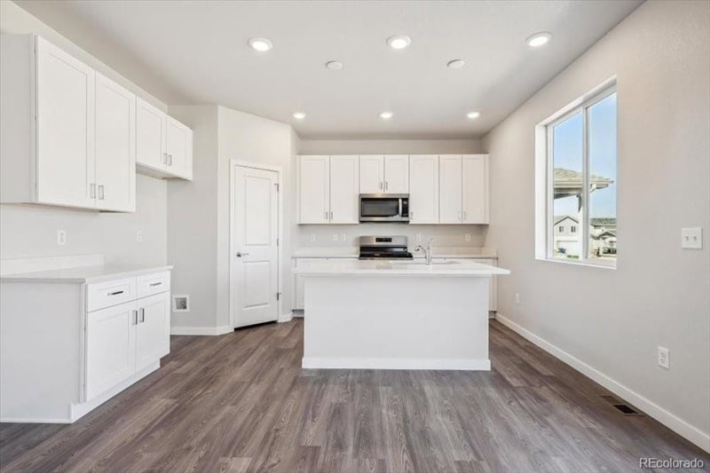 5793 N Ireland Ct, Aurora, CO 80019
