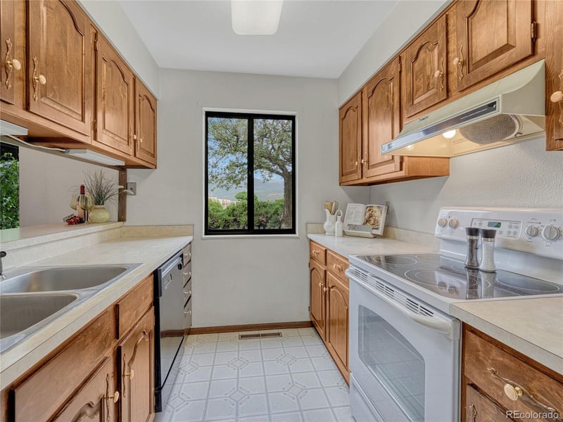 1146 Fontmore Rd #A, Colorado Springs, CO 80904