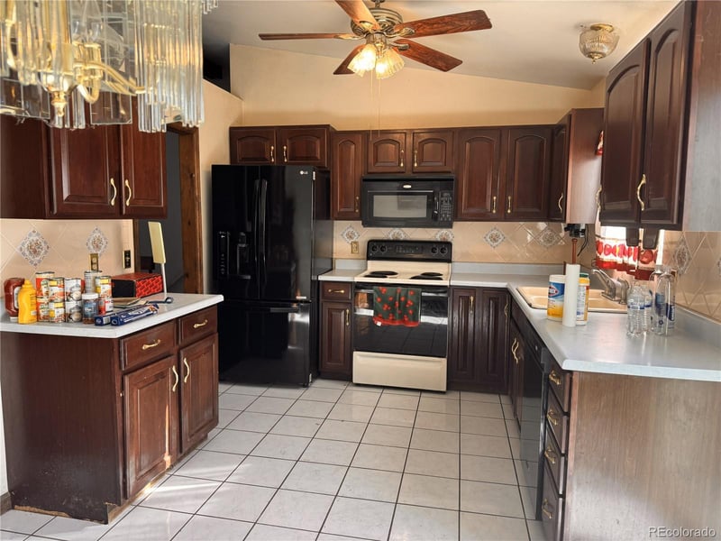 17496 Grand Dr, Aurora, CO 80015