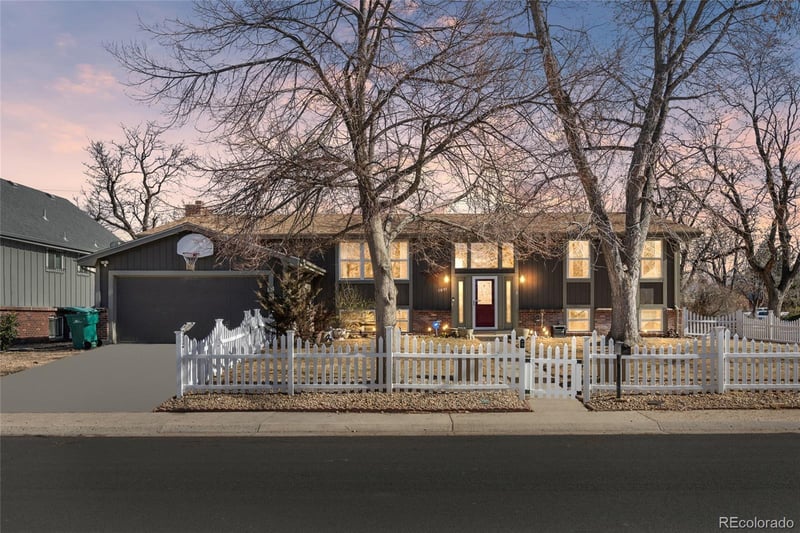 11895 Louisiana Ave, Aurora, CO 80012