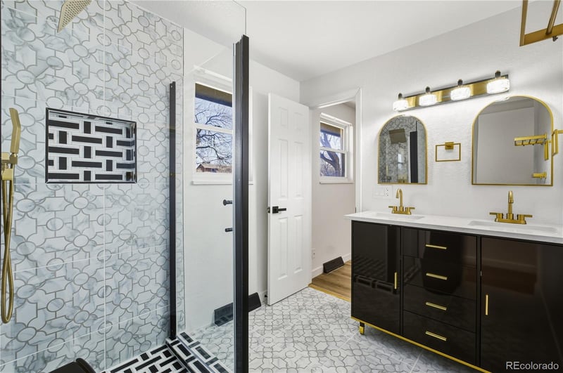 1080 Garrison St, Lakewood, CO 80226