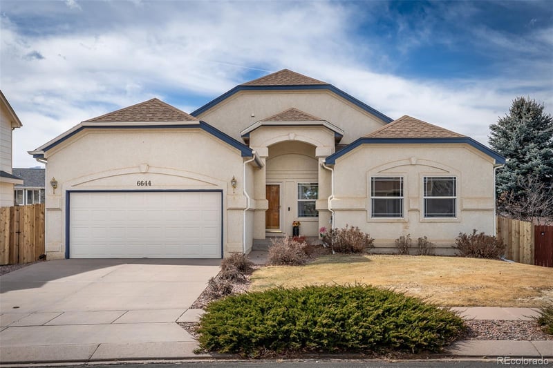 6644 Dream Weaver Dr, Colorado Springs, CO 80923